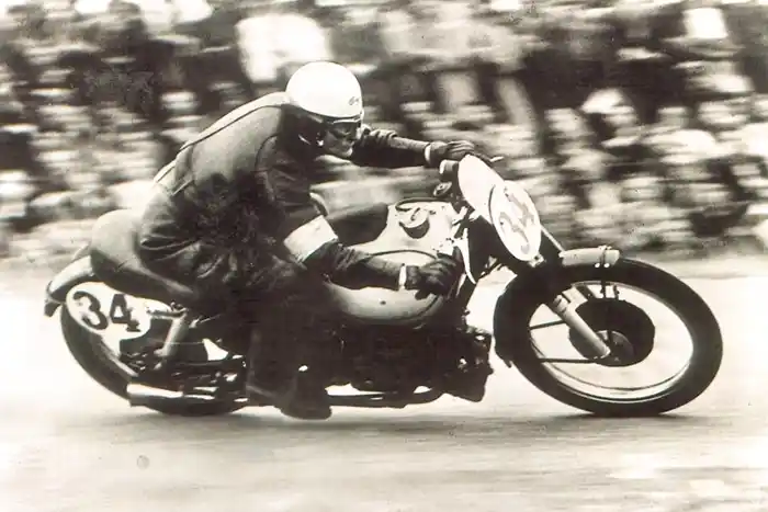 Peringatan 70 Tahun Les Graham Juara MotoGP Premiere Class Pertama